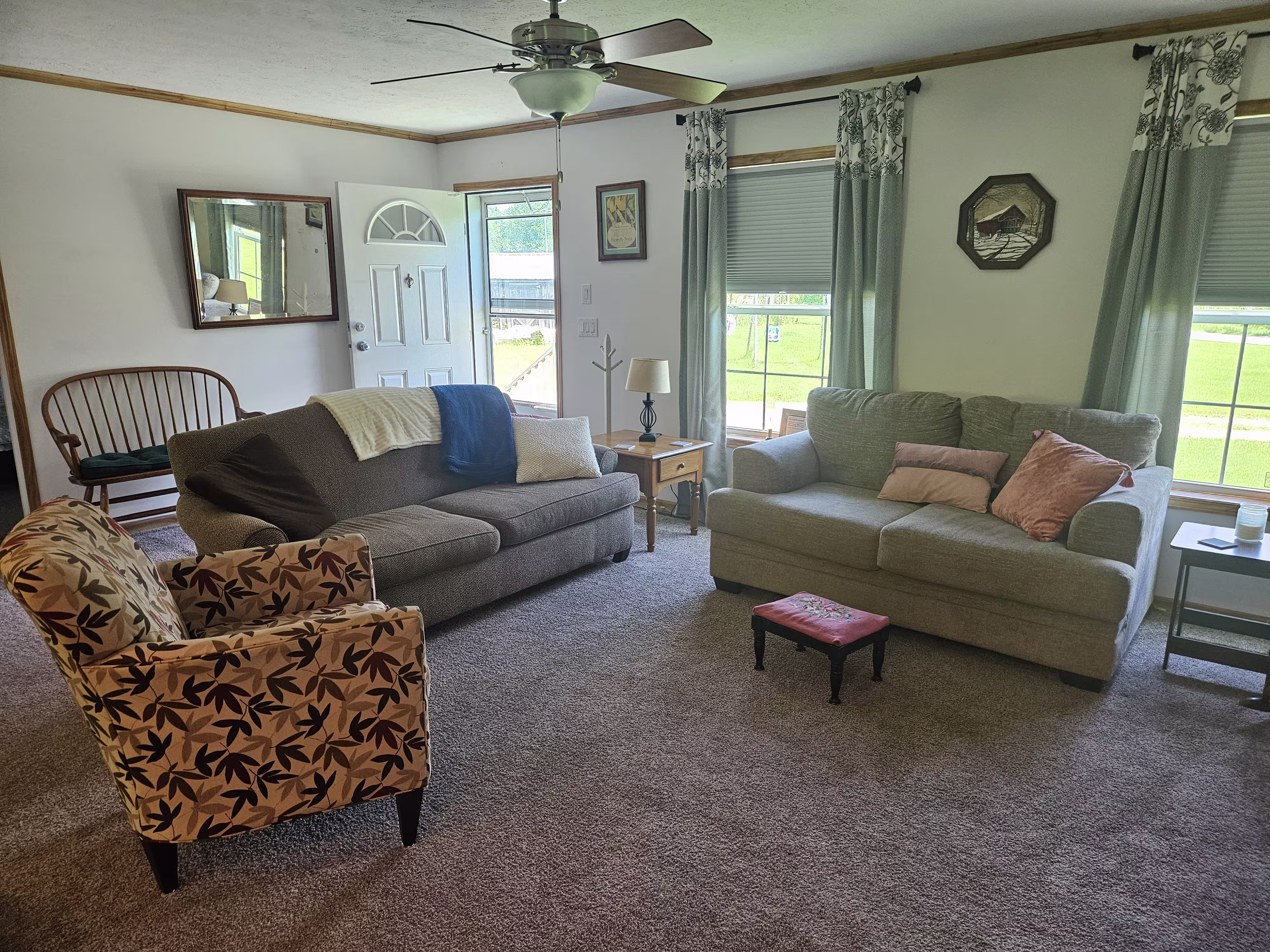 05 Living Room - Caroga Creekside Living