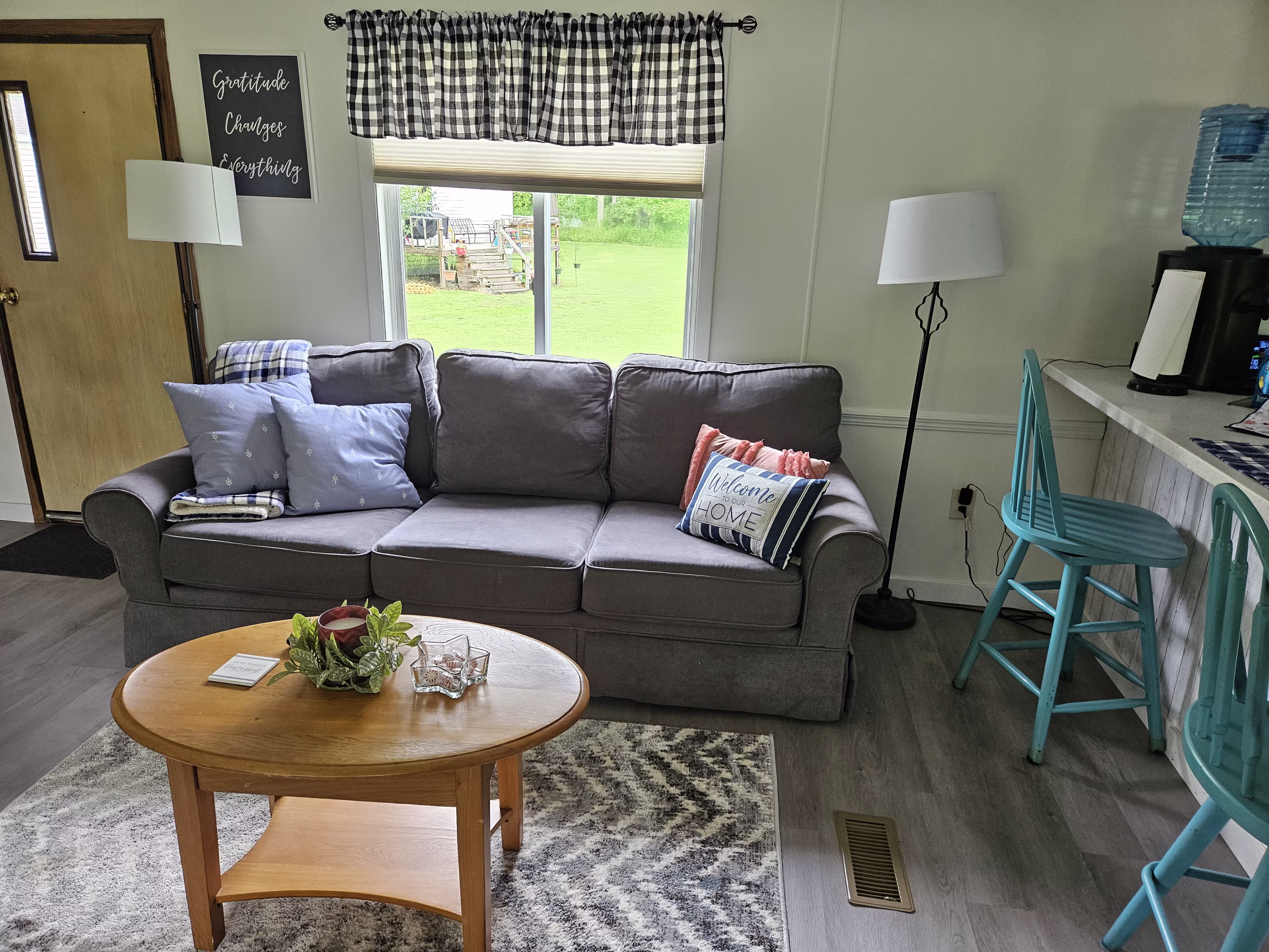 06 Living Room - Caroga Creekside Living