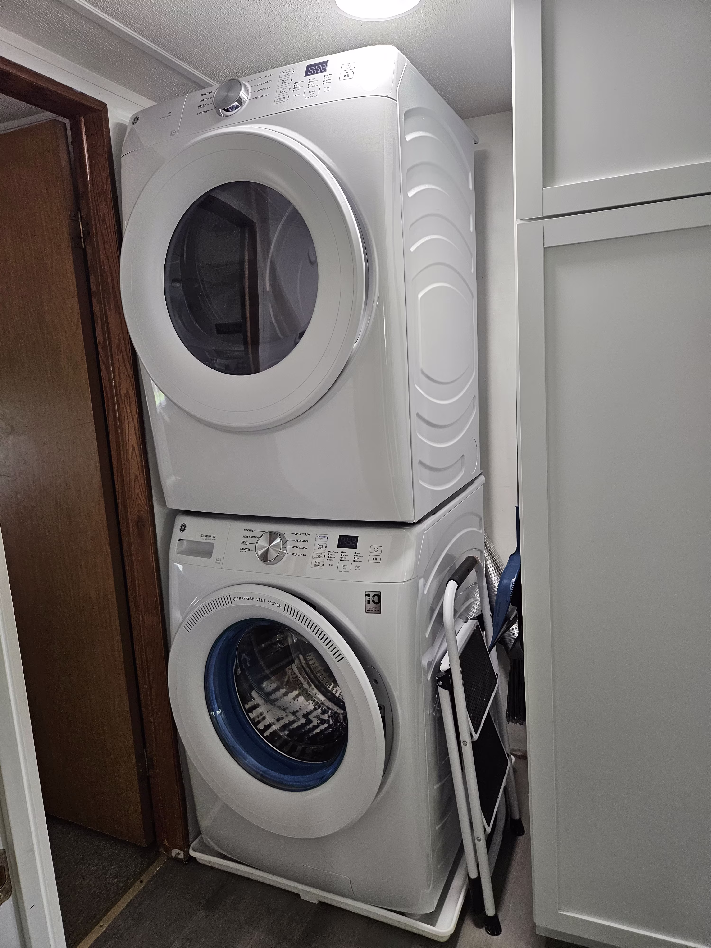 14 NEW Washer And Dryer - Caroga Creekside Living